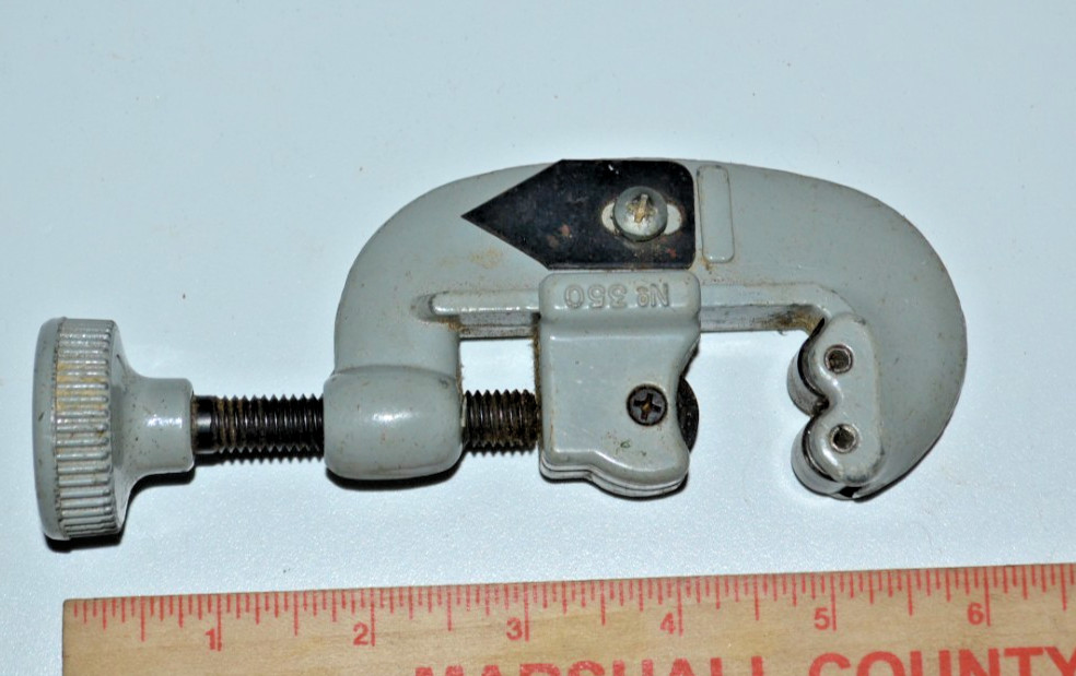 Vintage Superior Tool Company No. 350 Tube cutter