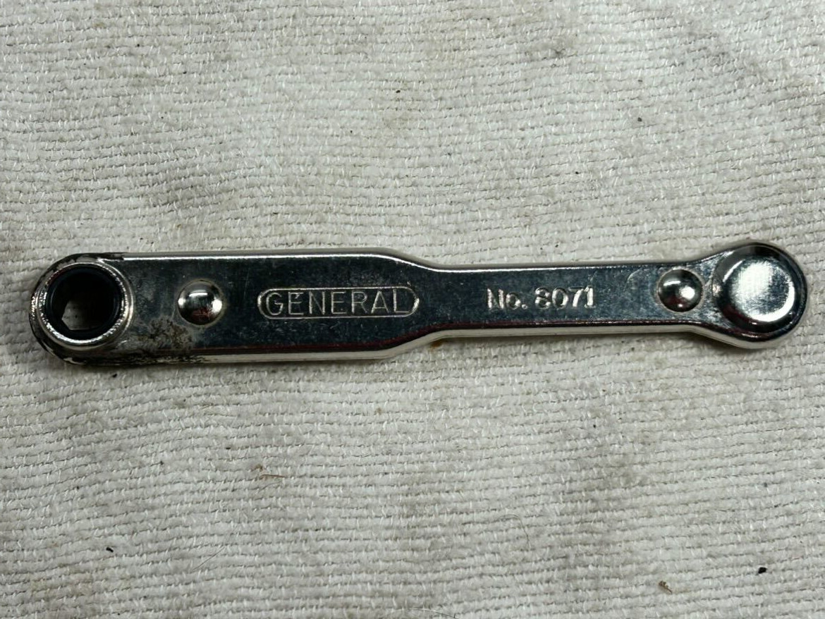 GENERAL HARDWARE MFG #8071, 1/4″ PASS THROUGH HEX DRIVE RATCHETING WRENCH U.S.A.