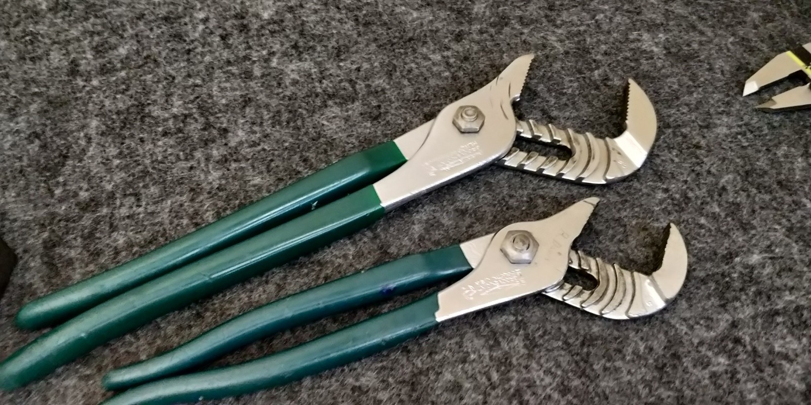 Diamond DIAMALLOY HL112P + HL110 Groove-Joint Pliers Green Grips USA Tool