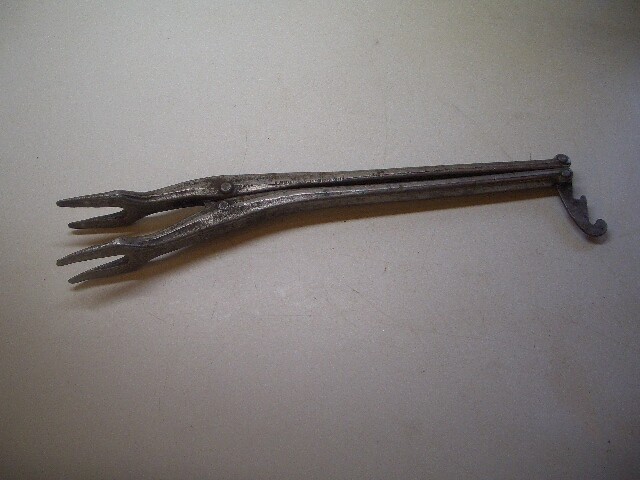 Antique FAY-OH-RITE NO.1 – Patent Pending Flat Head Spring Compressor Tool
