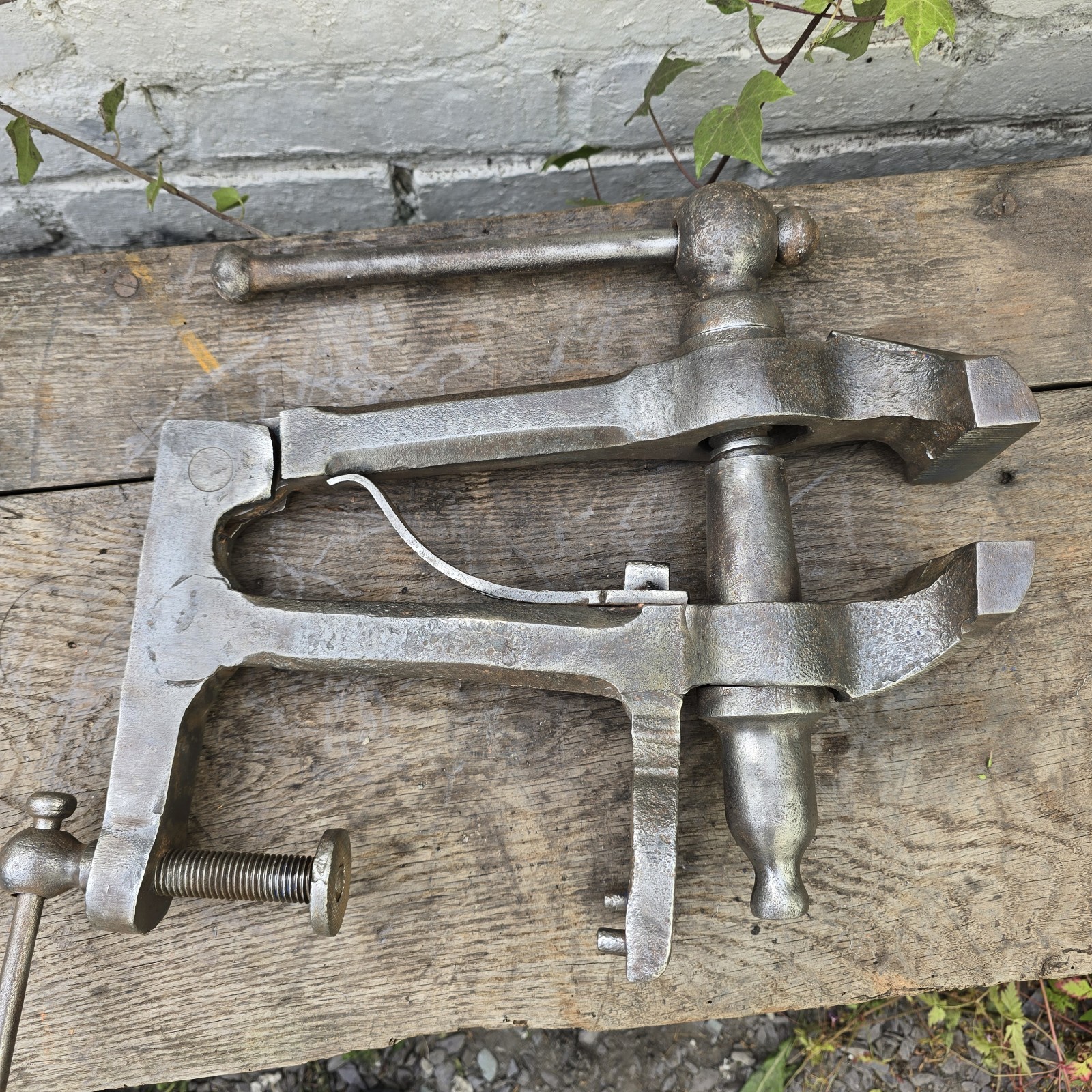 Antique Portable Blacksmith’s Clamp-On Bench Vice 4” Jaws Spring Return c1900