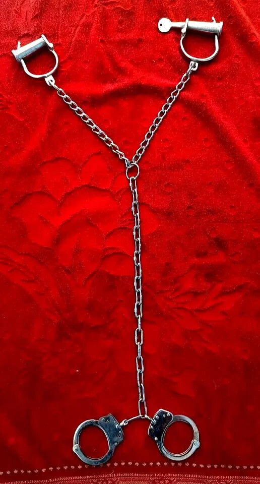 Silver Iron Metal Long chain Rare Adjustable Lock Handcuffs With Three Keys