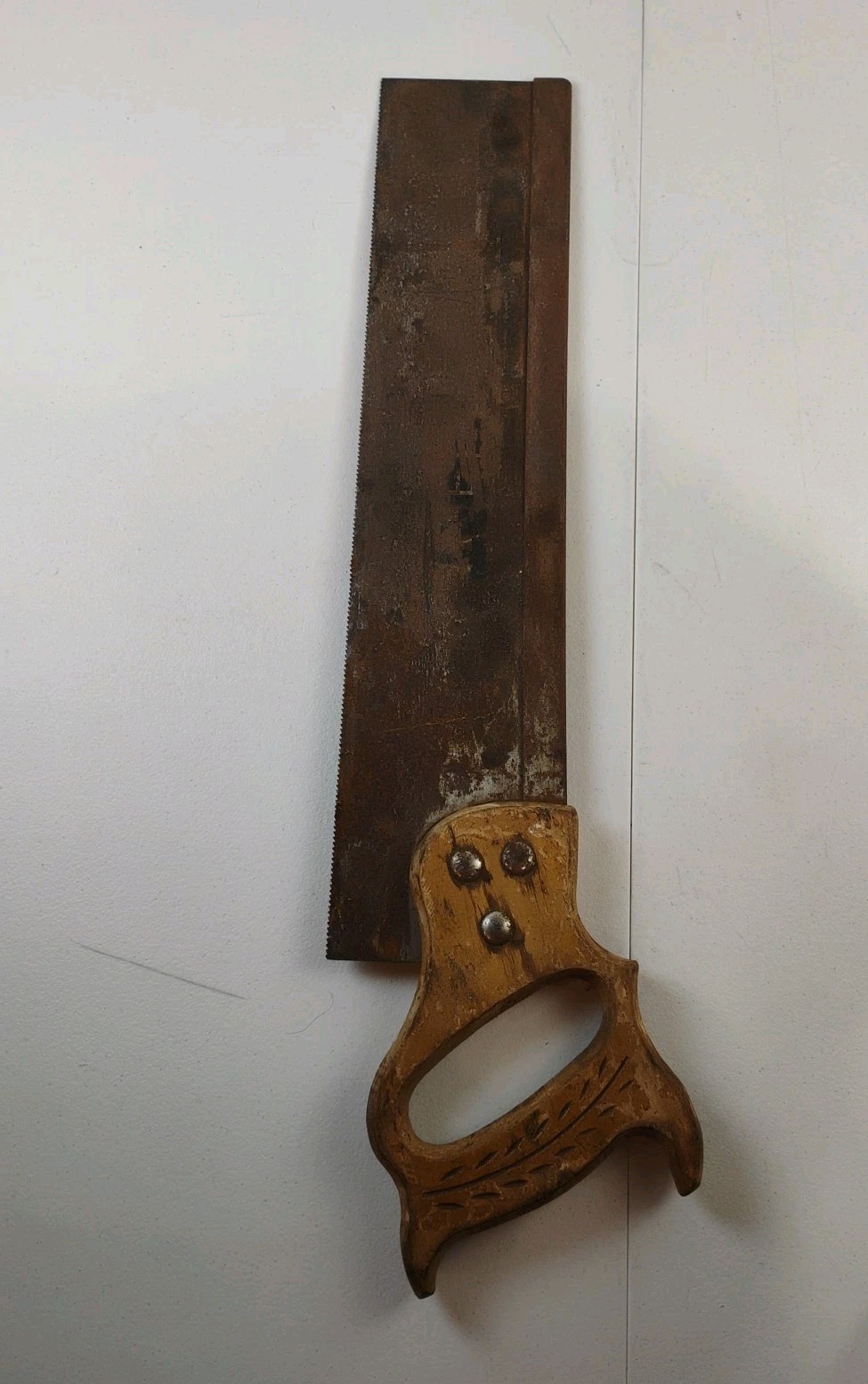 Antique 1920s Small Hand Saw Unbranded Wood Handle 16″ Blade Rustic Woodworking