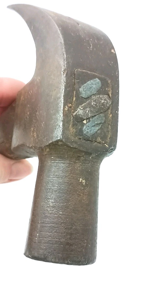 Vintage HELLER 28 oz Ounce Ounces Carpenter Hammer with Horse Logo and Handle
