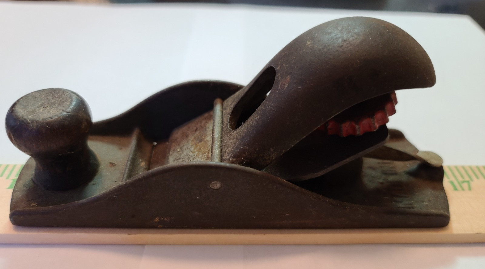 Lot of 6 Vintage Wood Planes Various manufacturers, sizes & countries of origin