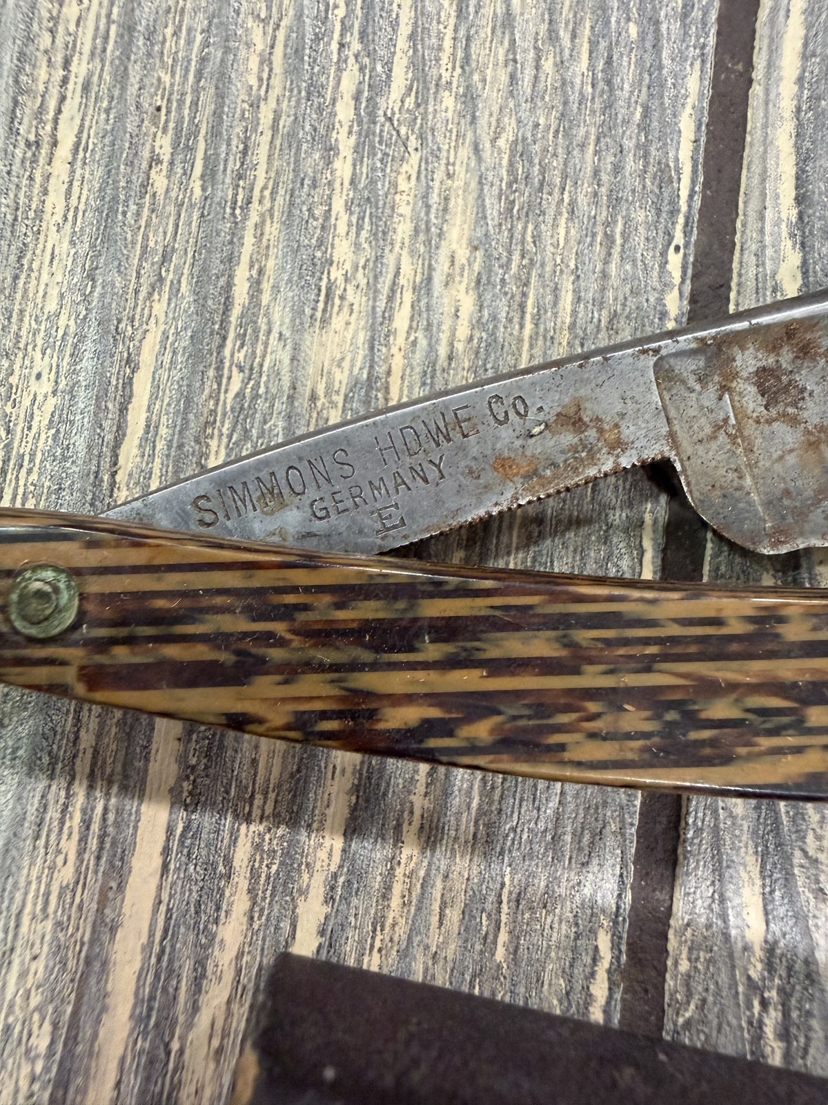 Vintage Simmons Hdwe Co. Germany Straight Razor w/ Van Camp Box Strop Hone