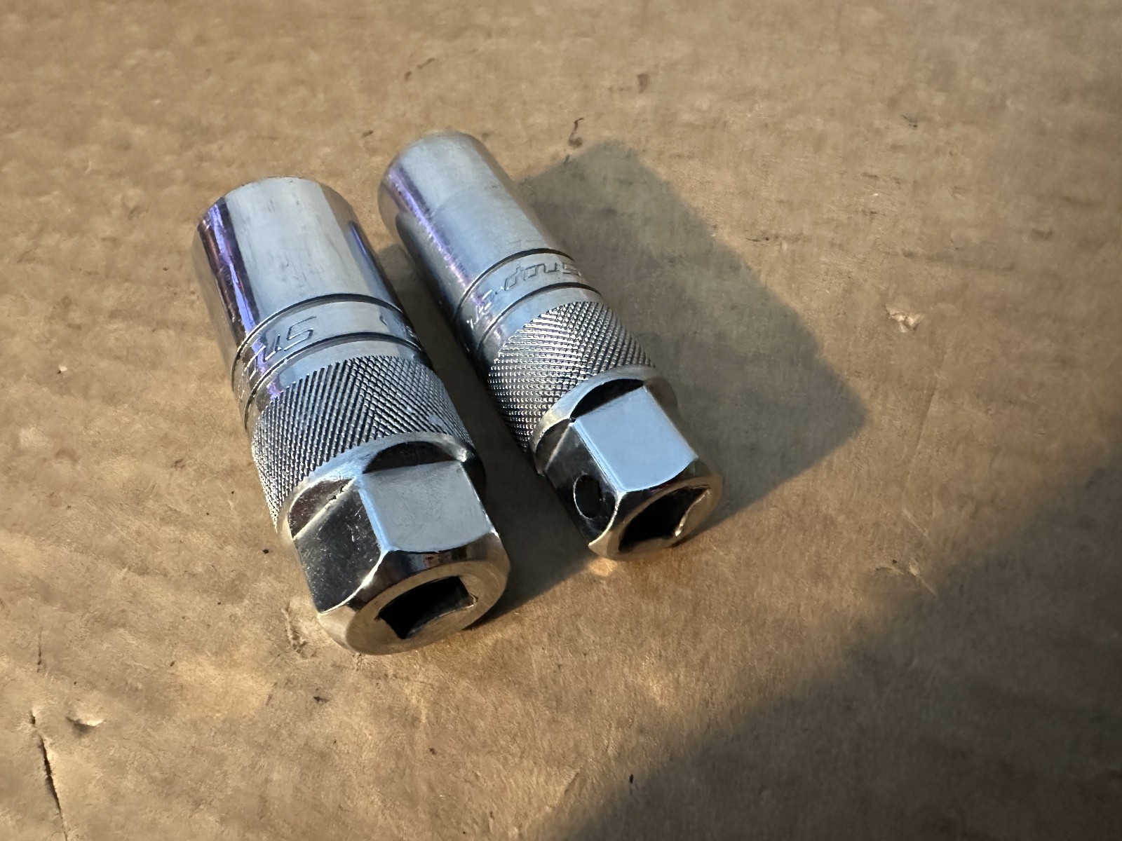 SNAP-ON 2 PC 3/8″ DR SPARK PLUG SOCKETS 5/8″ S9706KA & 13/16″ S9704KA USA