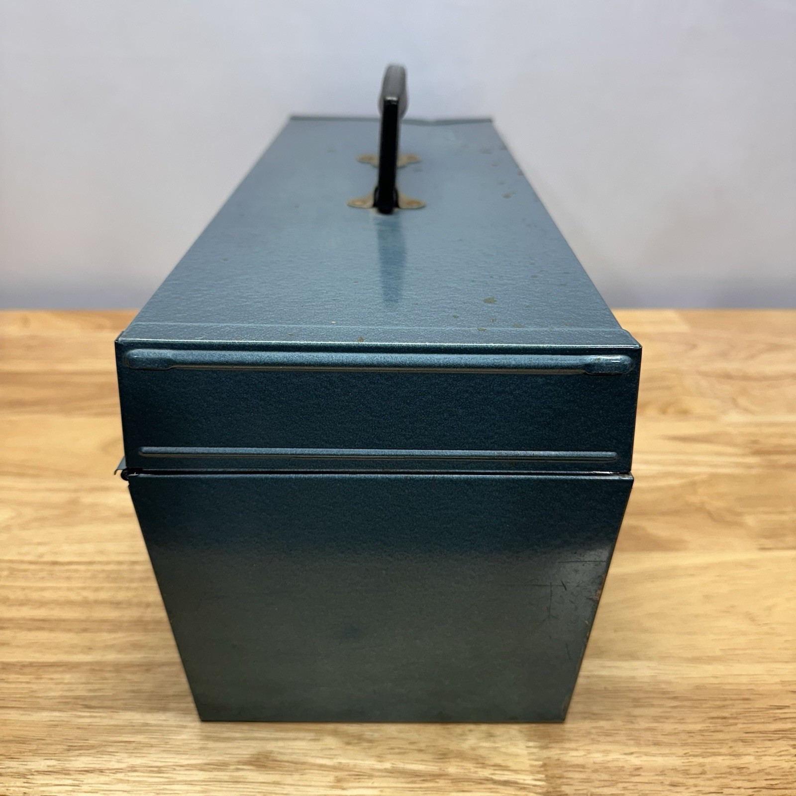Vintage Sears Blue Metal Tool Box Chest with Red Tray 18″ x 7″ x 7″