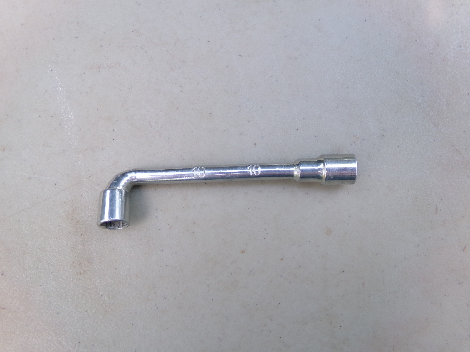 Double End Offset 10mm 6 Point Socket Wrench