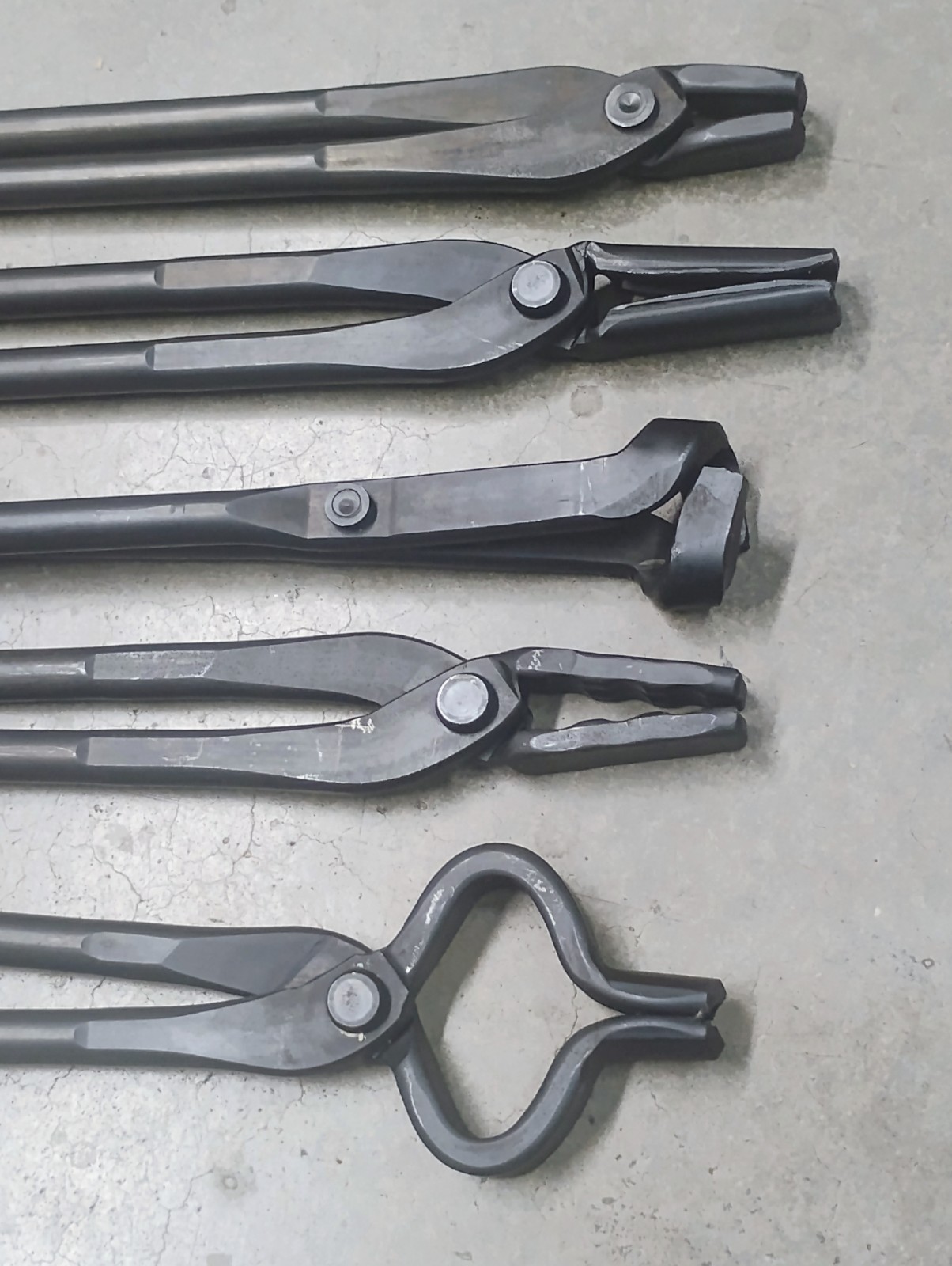 5Pcs Knife Making Tongs Set Bladesmith Blacksmith Tongs for Anvil Vise Forge NEW
