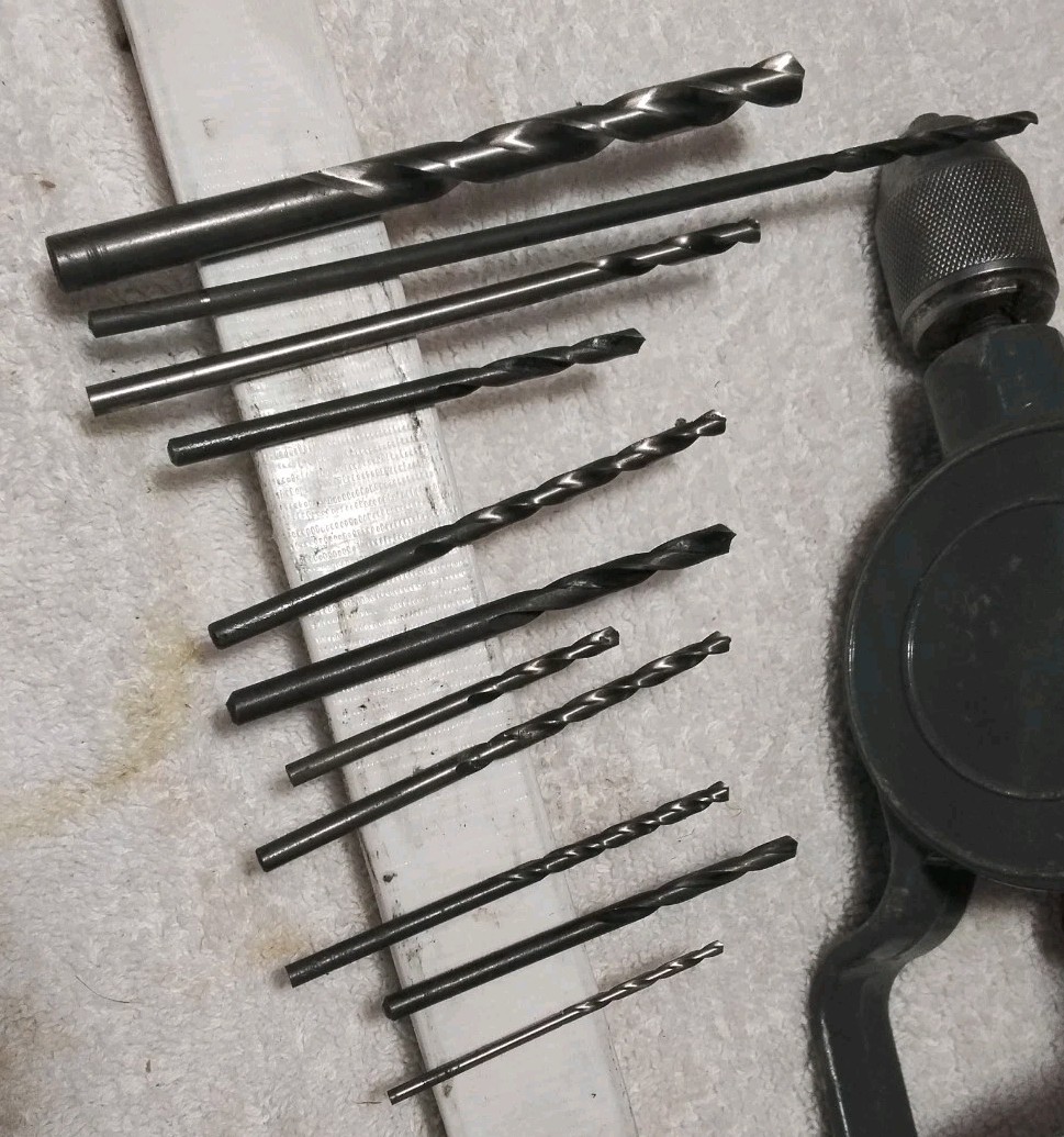 Vintage Dunlap Pistol Grip Hand Crank Drill Tool & ASSORTED DRILL BIT SET