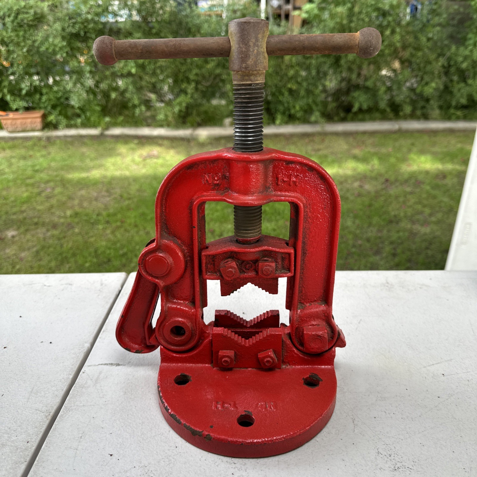 Vintage Antique Tool Works Pipe Vise Clamp No. 01-H Tested Working