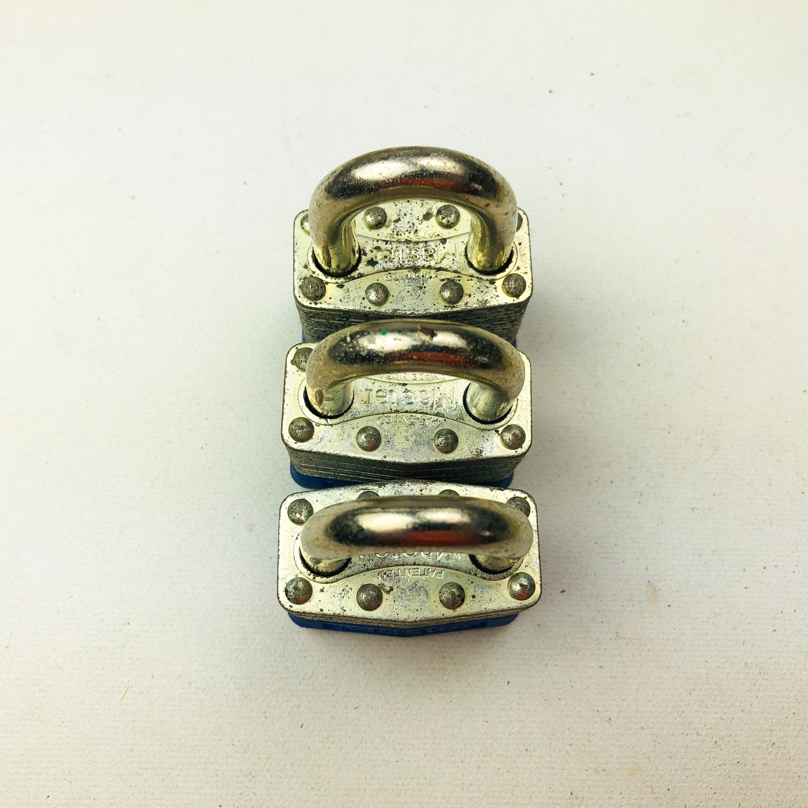 3ct Vintage No 1 Master Lock Padlock 1-1/4″ Shackle New NOS Keyed Alike 3735