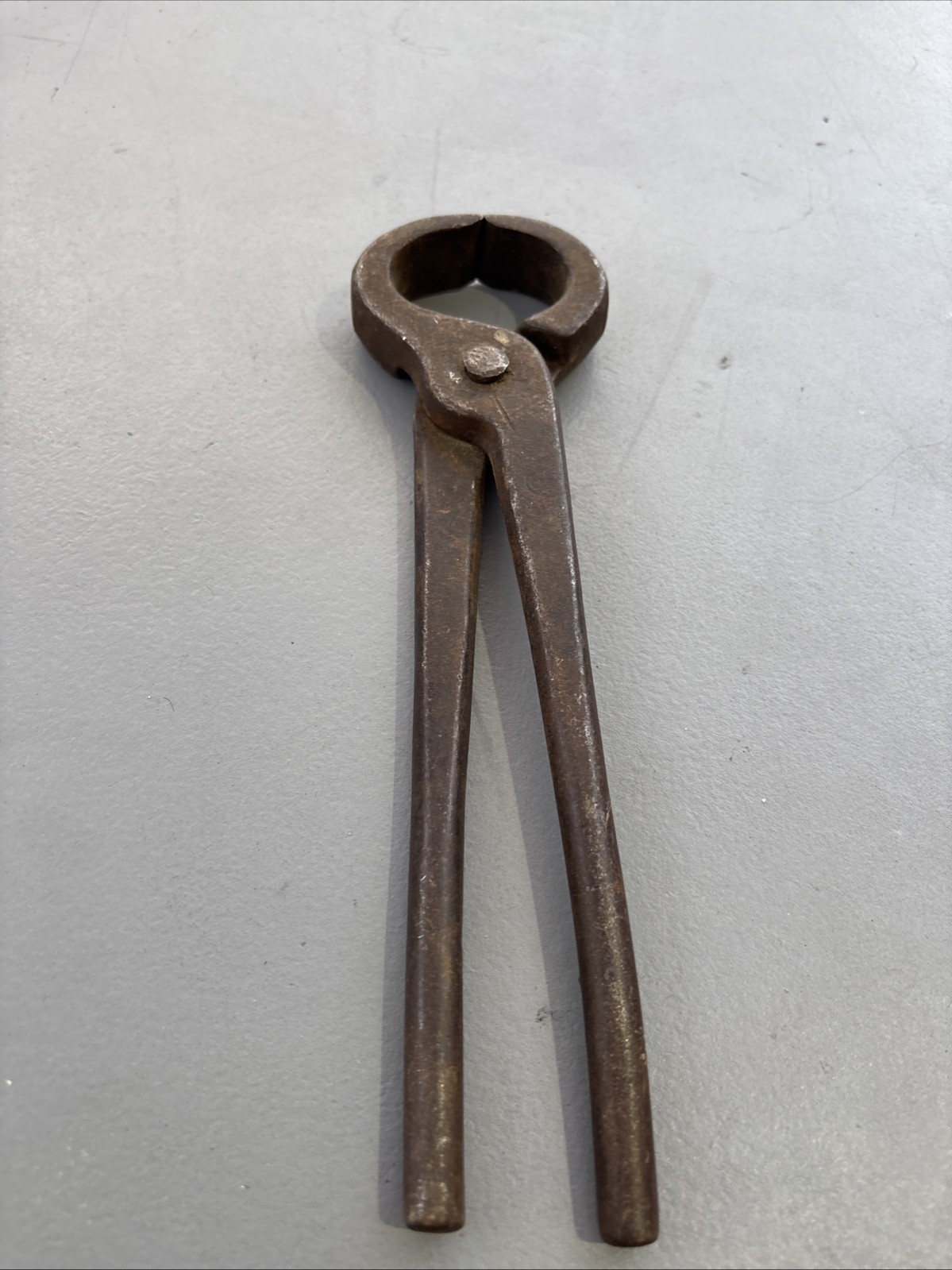 Vintage 10” Blacksmith Farrier End Nippers Cutters Pliers Drop Forged Tool