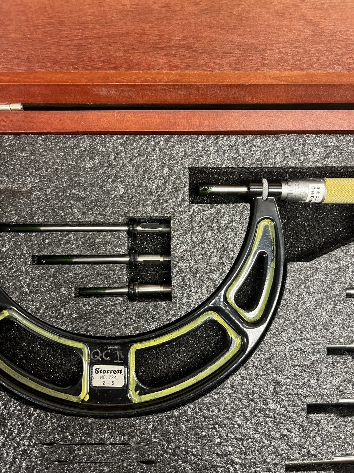 VINTAGE THE STARRETT MICROMETER CALIPER NO. 224 SET A RANGE 2″-6″
