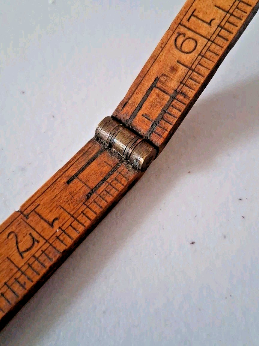 Vintage FOLDING RULER 24 inch Wood & Brass Number 68 Stanley