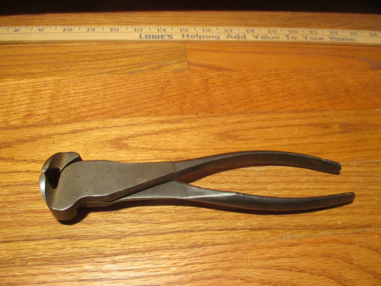 Vintage Utica 260-8 Wide Jaw End Cutter