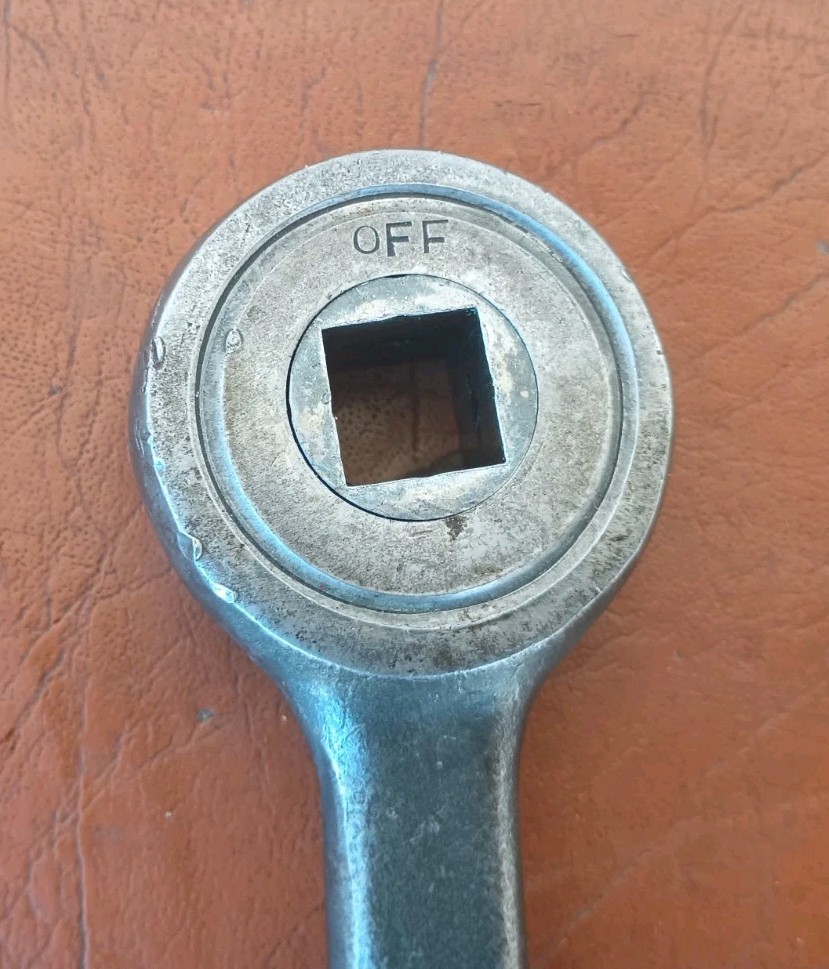 VINTAGE OTC OWATONNA TOOL CO 1/2″ DRIVE RATCHET H-161 WITH REMOVABLE PLUG USA