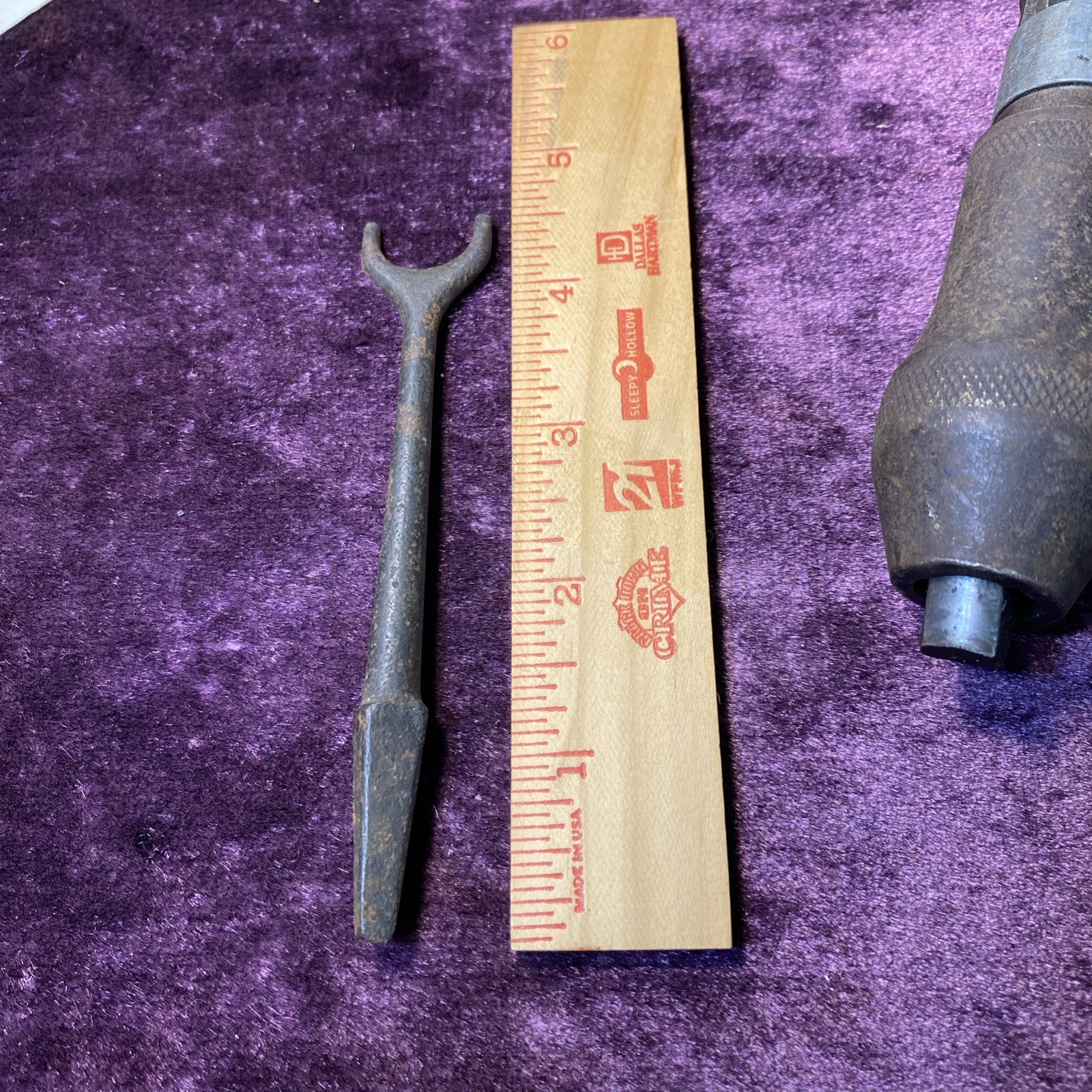 Lot Of 6 Vtg Old Hand tools,10” Drill 5” Indestro ,Walsco Cloth Tape J343t6