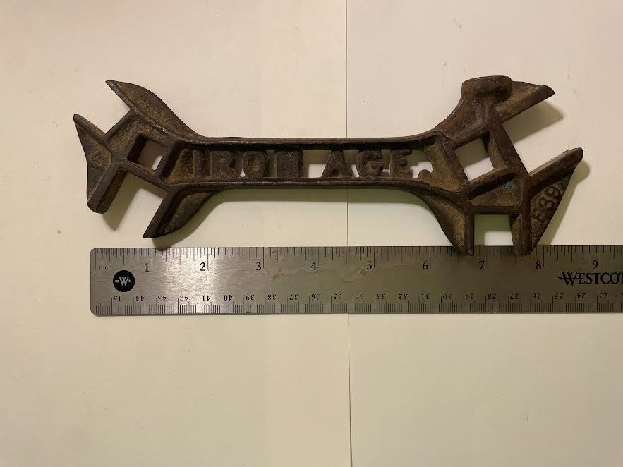 Antique Iron Age E89 Cast Iron Cutout Implement Wrench 8.5” Farm Tool