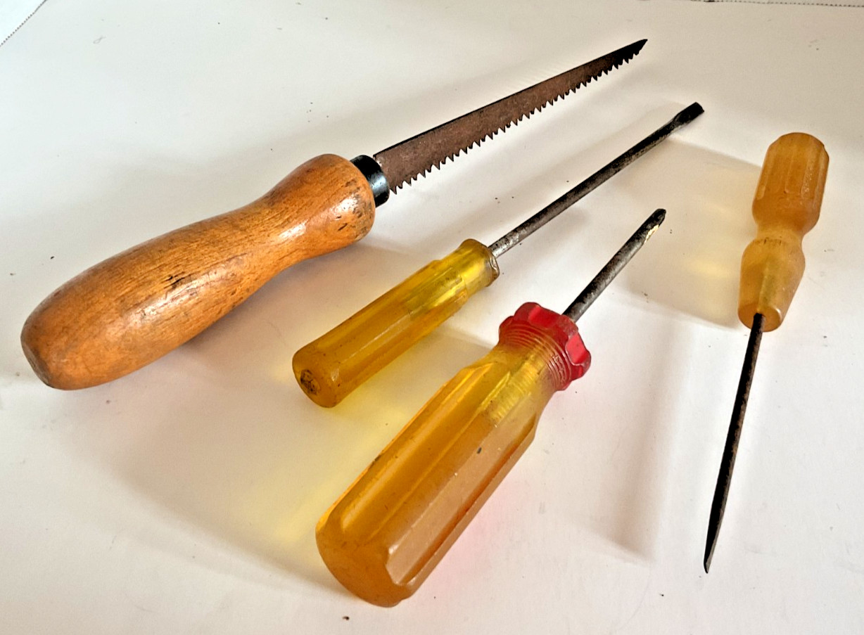 Vintage Hand Tool Lot 8 Pc Screwdrivers Keyhole Saw Awl Mixed Handles Estate