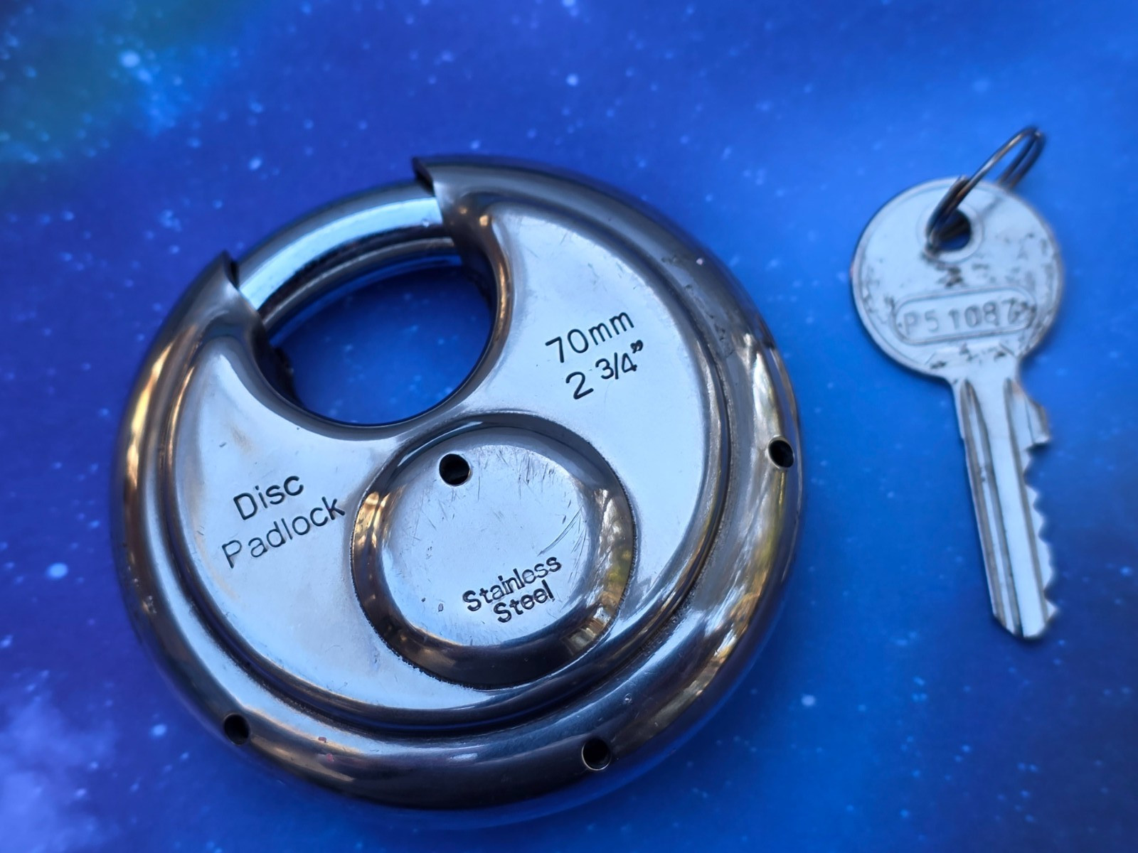 Vintage Public Storage Stainless Steel Disc lock Padlock 2 3/4″ 70mm w/ Key EUC