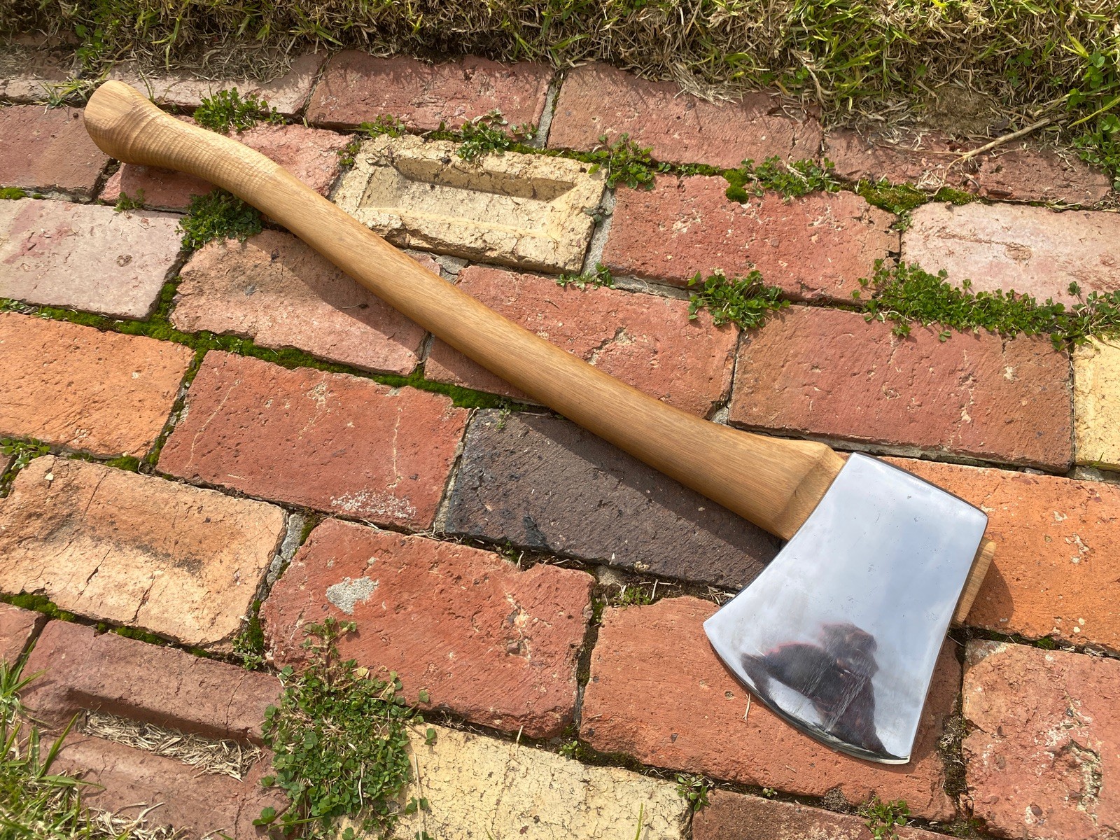 Vintage restored Australian Hytest 4&1/2lb Axe: New Spotted Gum Handle.
