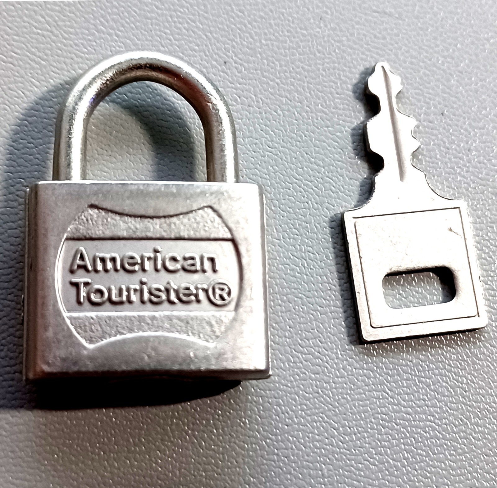 Lot of 3 Vintage Lock & Key – 1 1/4″ x 3/4″ – For Collectors – See Description