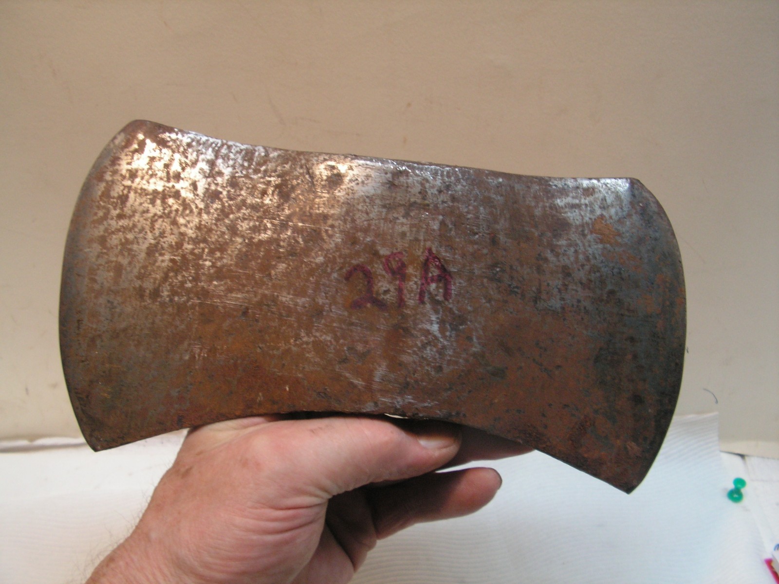 Vintage Double Bit Axe Head 4 Lb. 1 Oz. 9 1/8″ across 3/8″ rise & 1 ” drop
