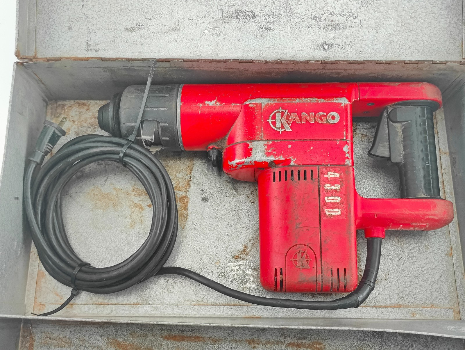 Kango hammer drill model 430D Made In England 750W, 120V, US PLUG SDS-PLUS SDS+