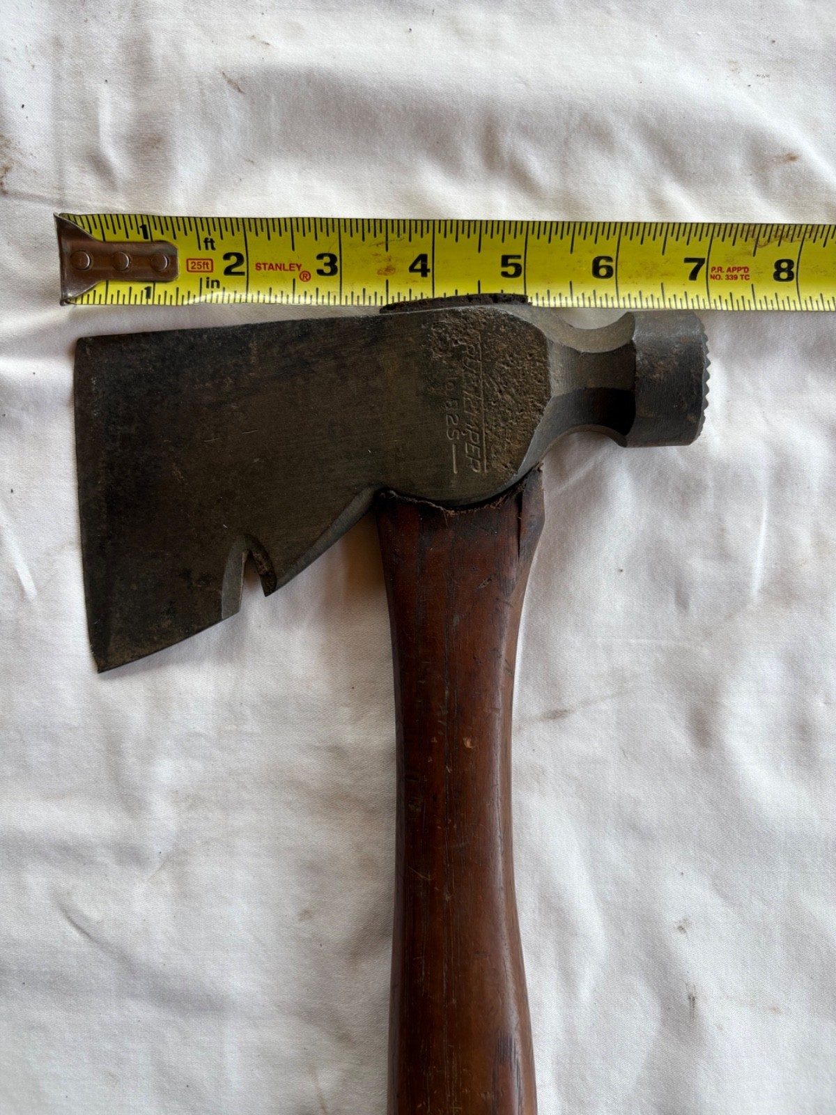 True Temper R2S Roofing Axe Hammer Nail Puller
