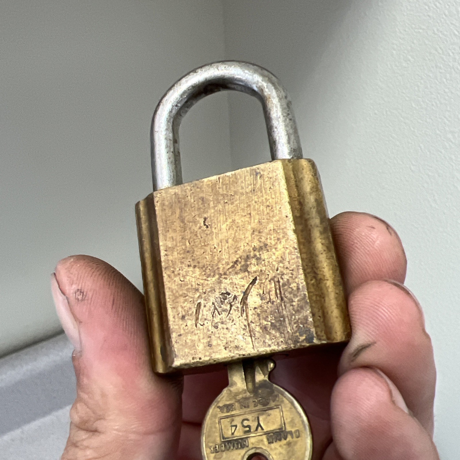 Lot Of 4 Vintage Padlocks – Master Lock No. 3, Marlin, And Brass Hong Kong