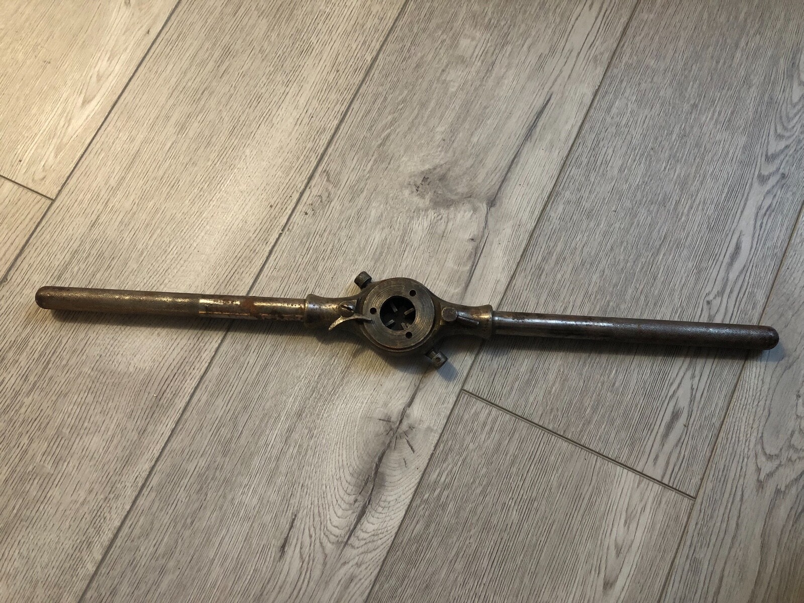 F. E. Wells & Son 3/8 16 Pipe Threader