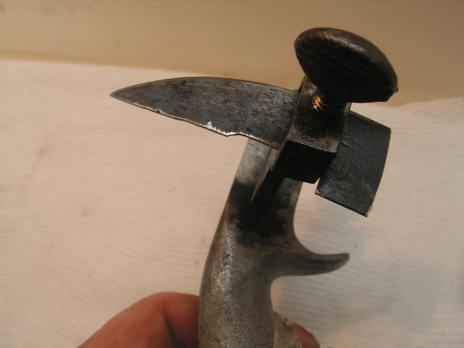 METAL CS OSBORNE Pistol GRIP 4 INCH LEATHER CUTTER EARLY 1900’s REFURBISHED NICE