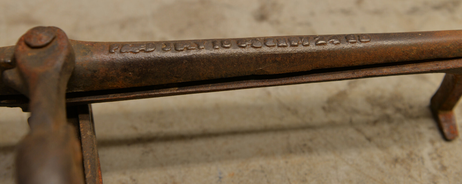 Gunn folding hand saw clamp vise patent 1886 collectible antique tool V3