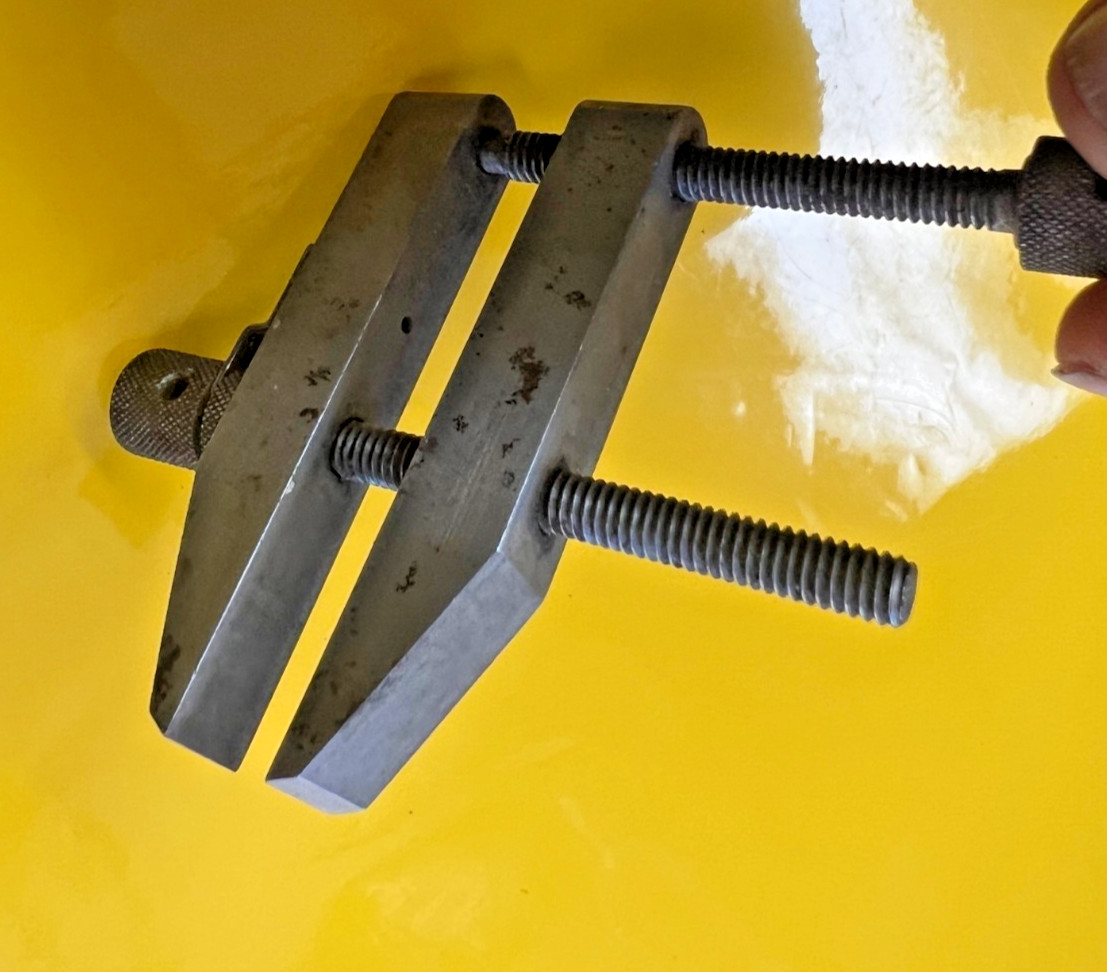 Brown & Sharpe Mfg. Co. Providence RI Parallel Clamp # 754-C-1 1/2″