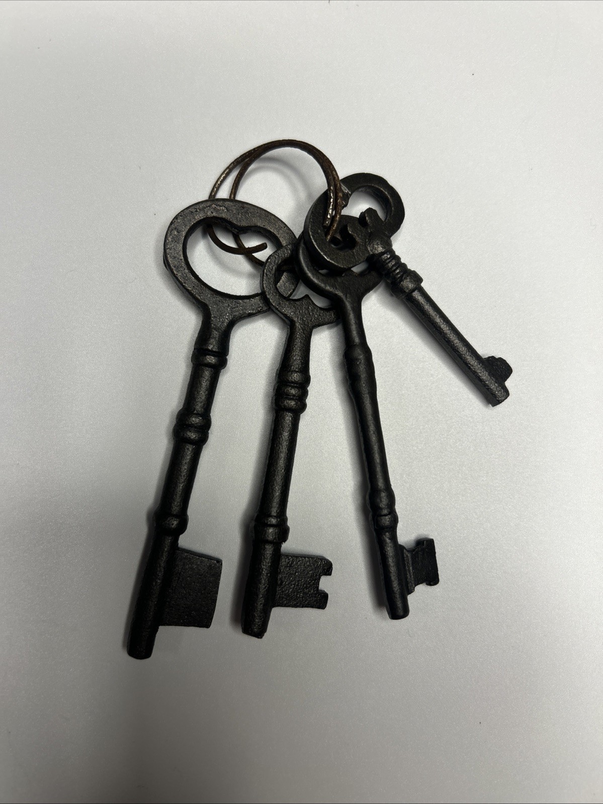 Set of 4 Cast Iron Black Skeleton Keys Decor Vintage Old West Jail Key Pirate