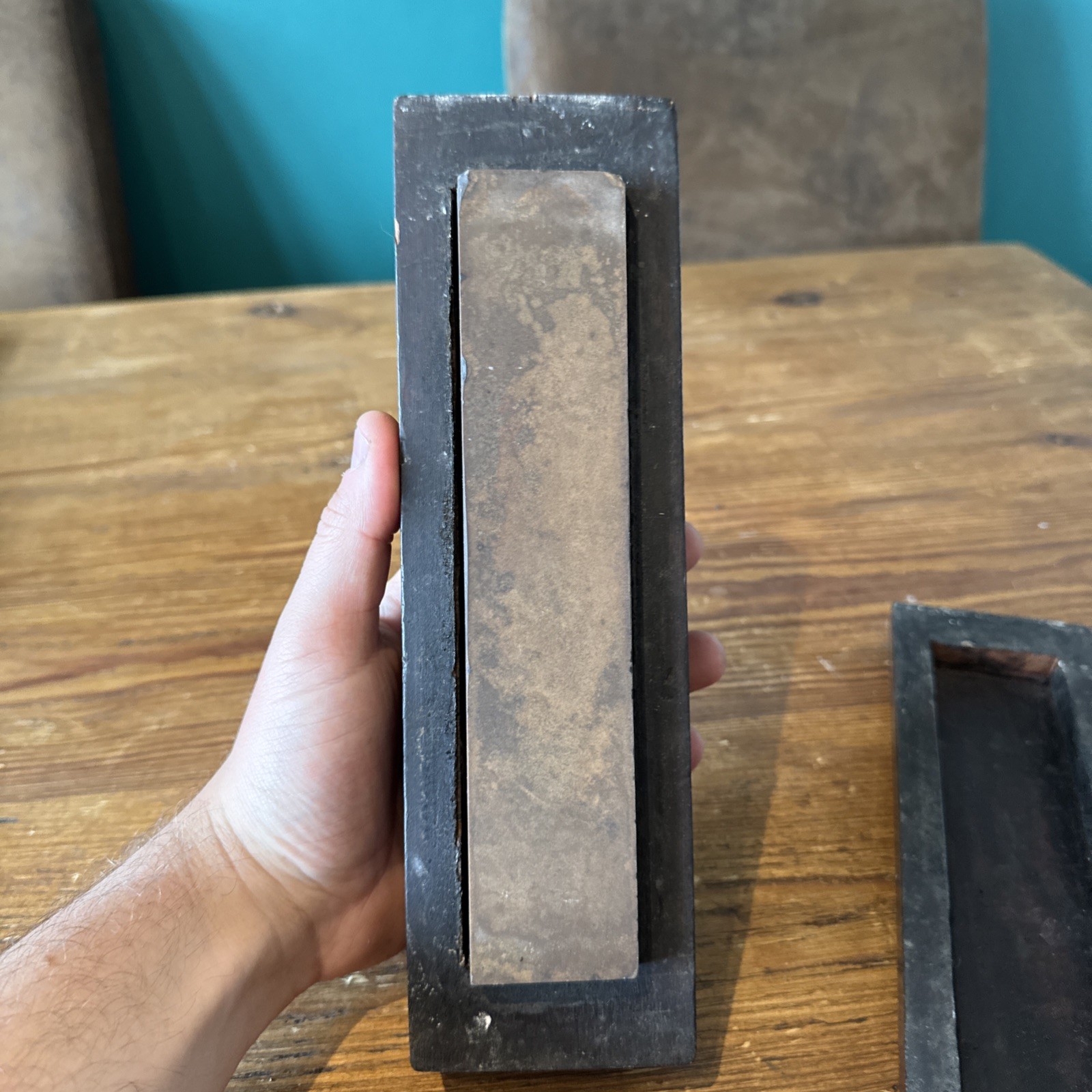 Vintage Natural boxed Hindostan Oilstone / Sharpening Stone