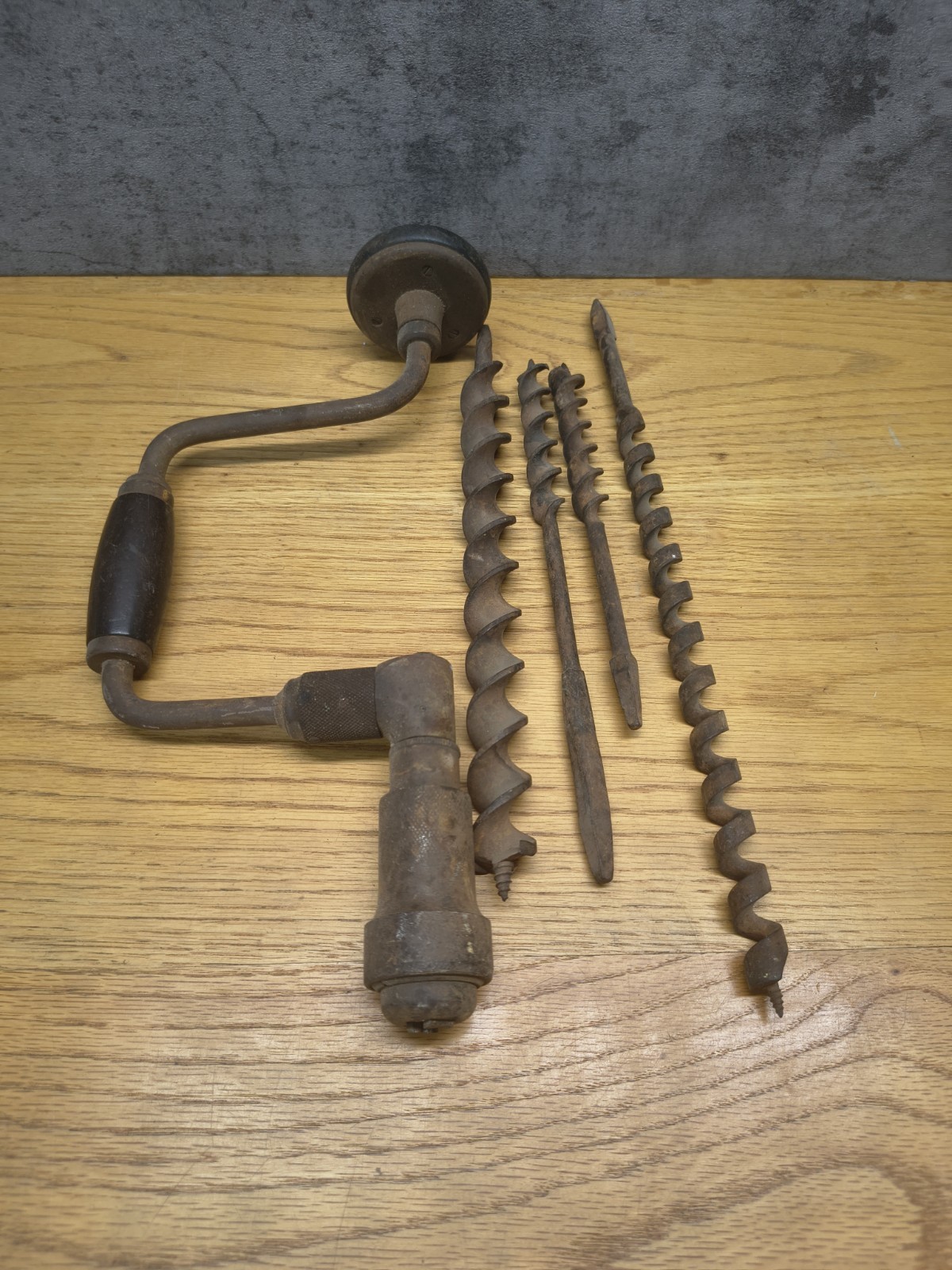 Auger Bit Set & Antique Brace Drill Hand Drill
