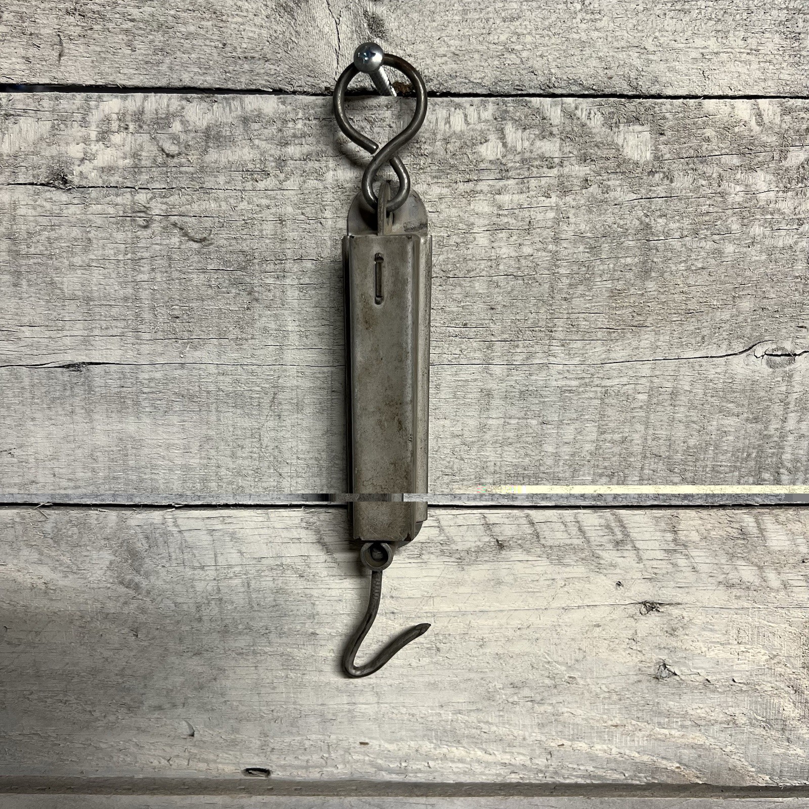 Vintage Hanson Hanging Fish Scale ( Viking Jr. 25 lb.) Made in Chicago