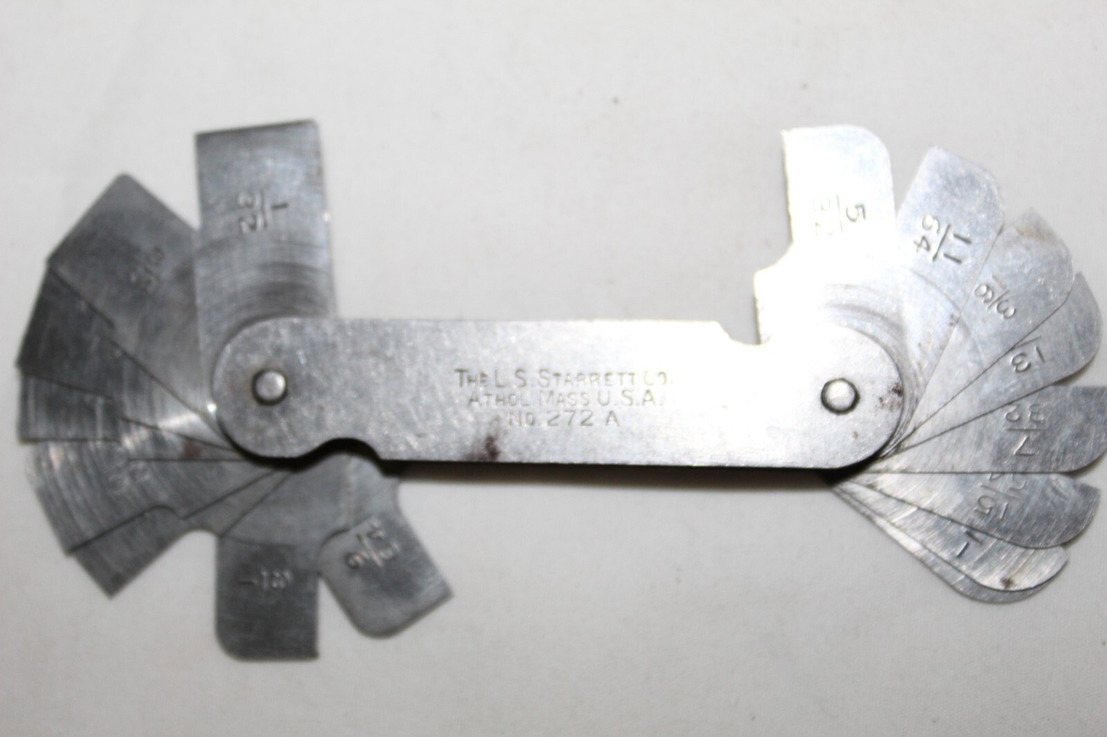 VINTAGE L. S. Starrett 272A Fillet Radius Gage 1/32-17/64″ Range Machinist Tool