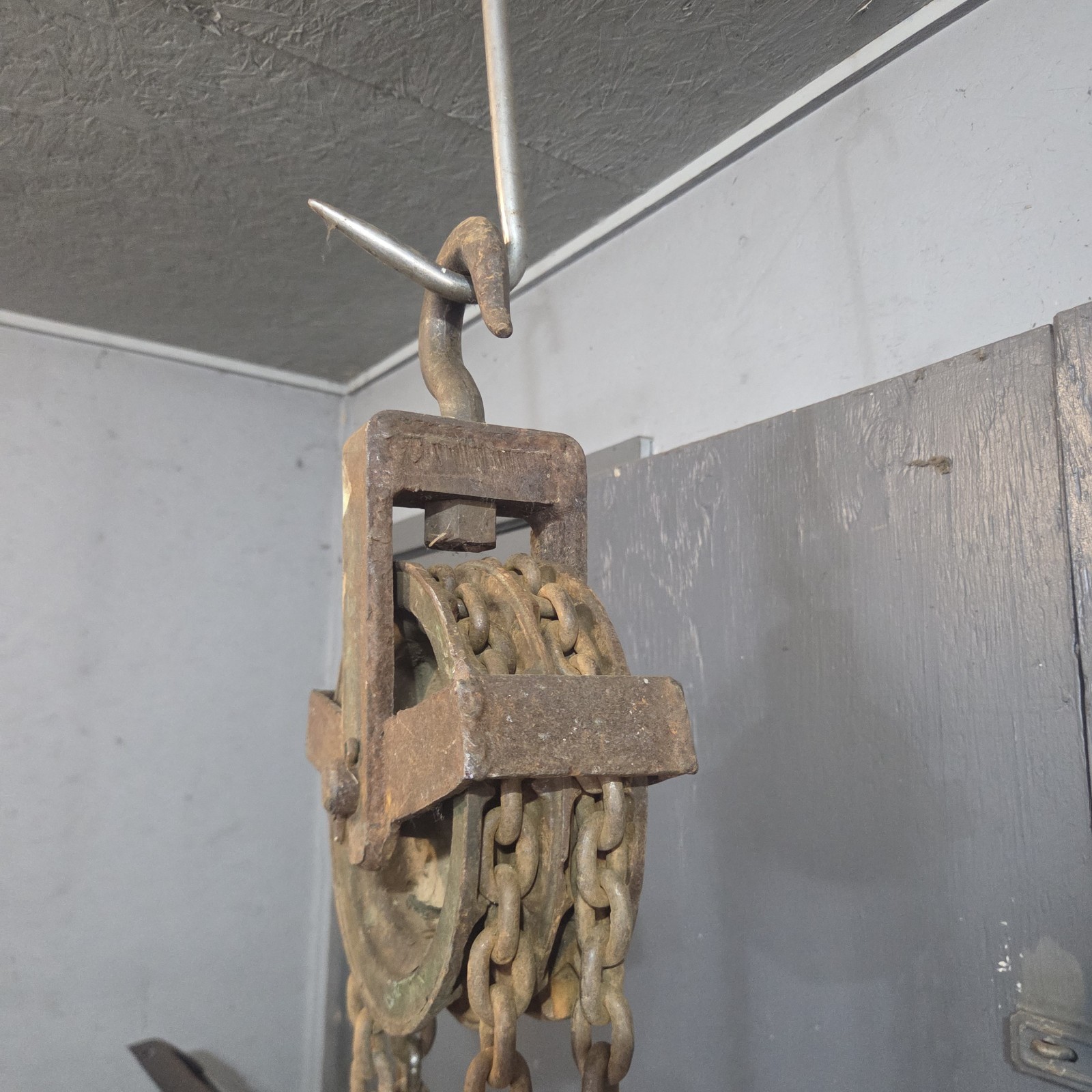 Industrial 1 Ton Chain Hoist Block Tackle Barn Garage Wall Decor H2000 H2001