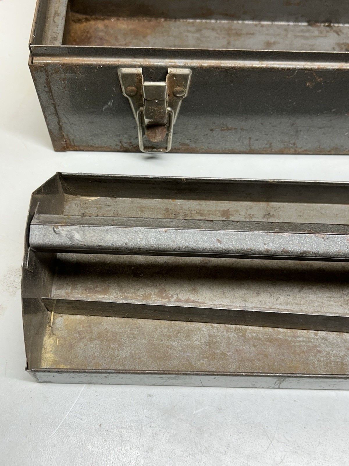 Vintage Craftsman 6516 Crown Logo Tombstone Metal Tool Box w/ Tray USA