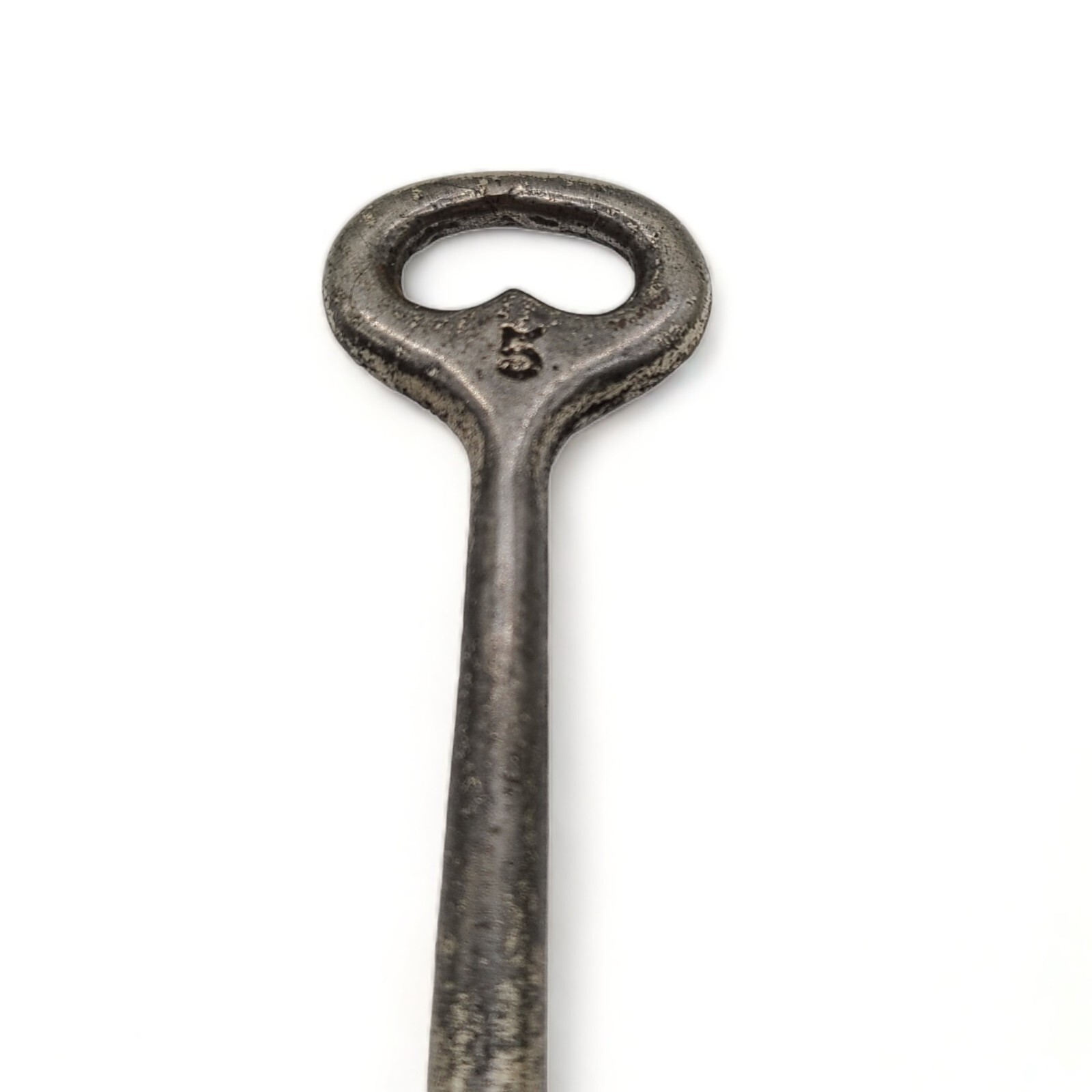 Vintage Unmarked No. 5 Metal Skeleton Key Approx. 3 3/8″ Long