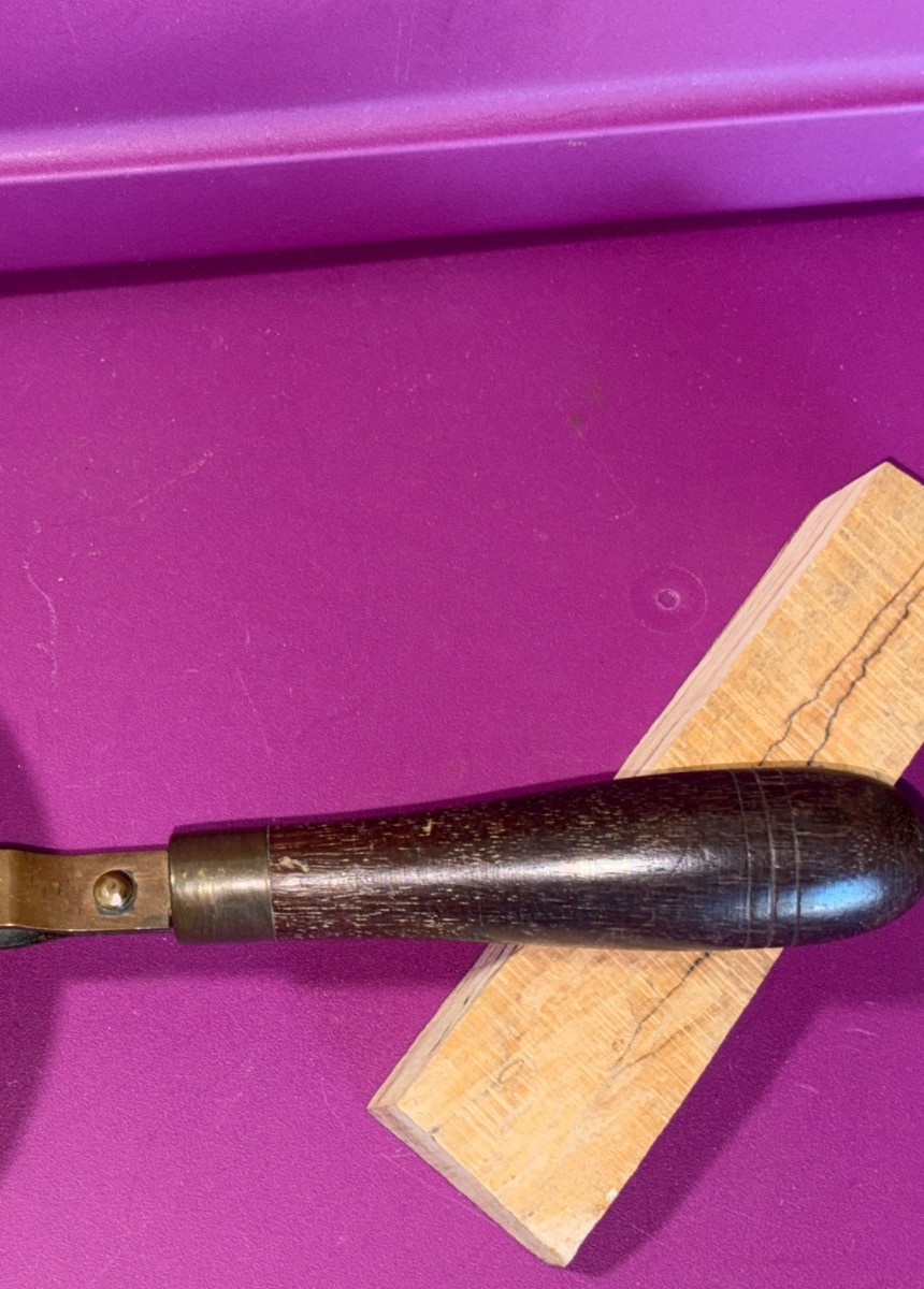 COOPERS / WHEELWRIGHTS TRAVELER – Rosewood Handle BRASS 8″ Diameter WHEEL