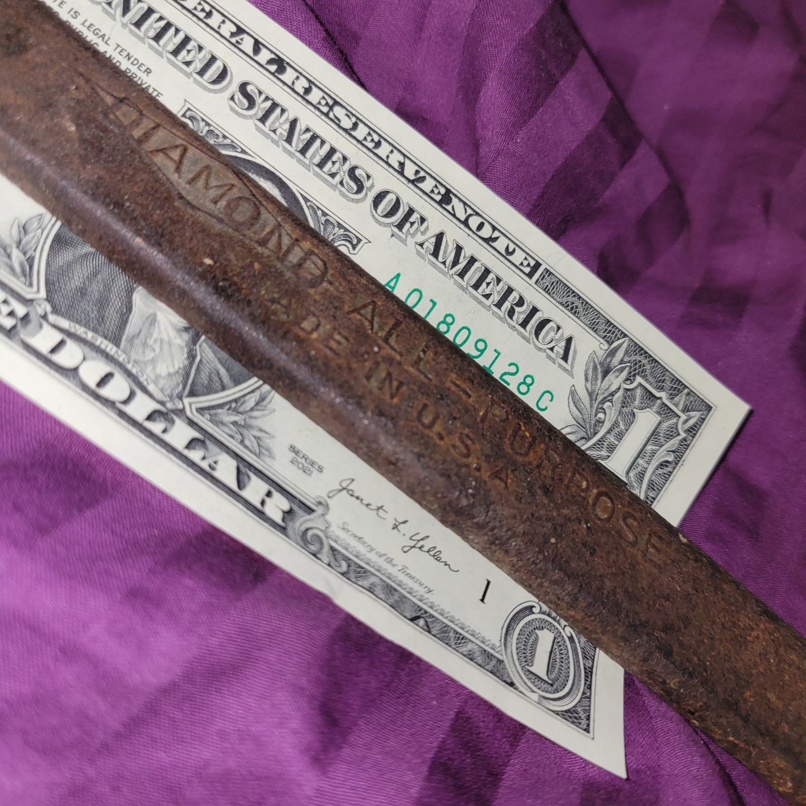 Vintage Diamond Calk & Horseshoe Co, Box Hammer Pry Bar T28 – Horseshoe Imprint