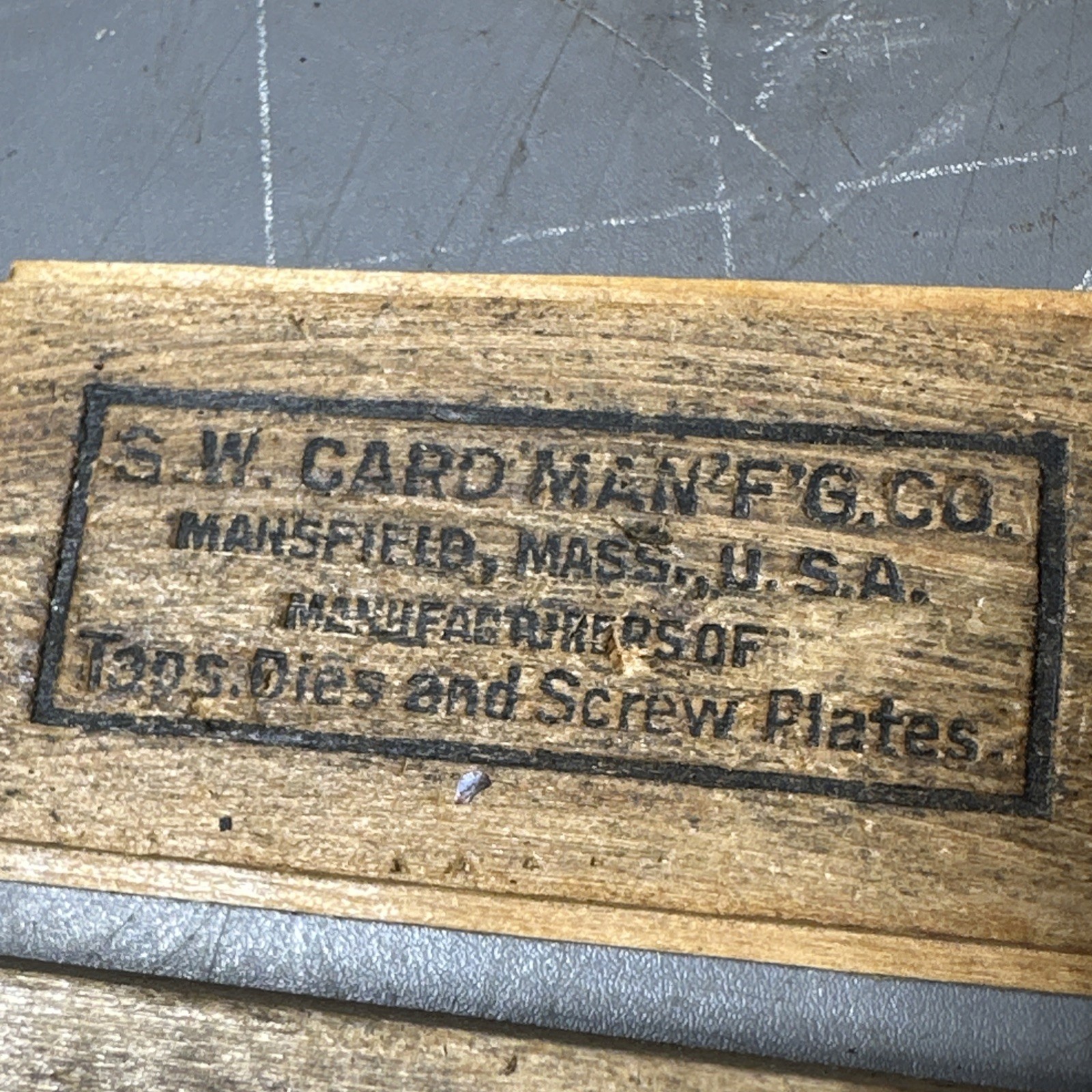 Vintage S.W. CARD Mfg. Co. Original Wood Box taps Made in USA 5/16-18 NC B14 414