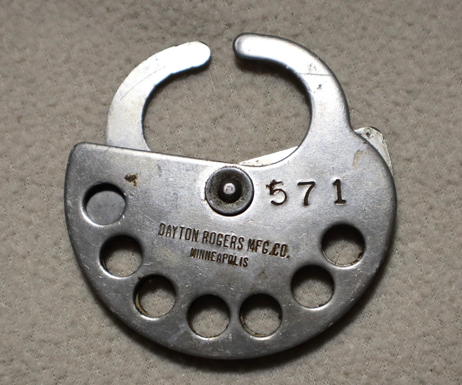 Dayton Rogers Mfg. Co. Multi-Position Electrical Lock Out ~ Tag Out Minneapolis
