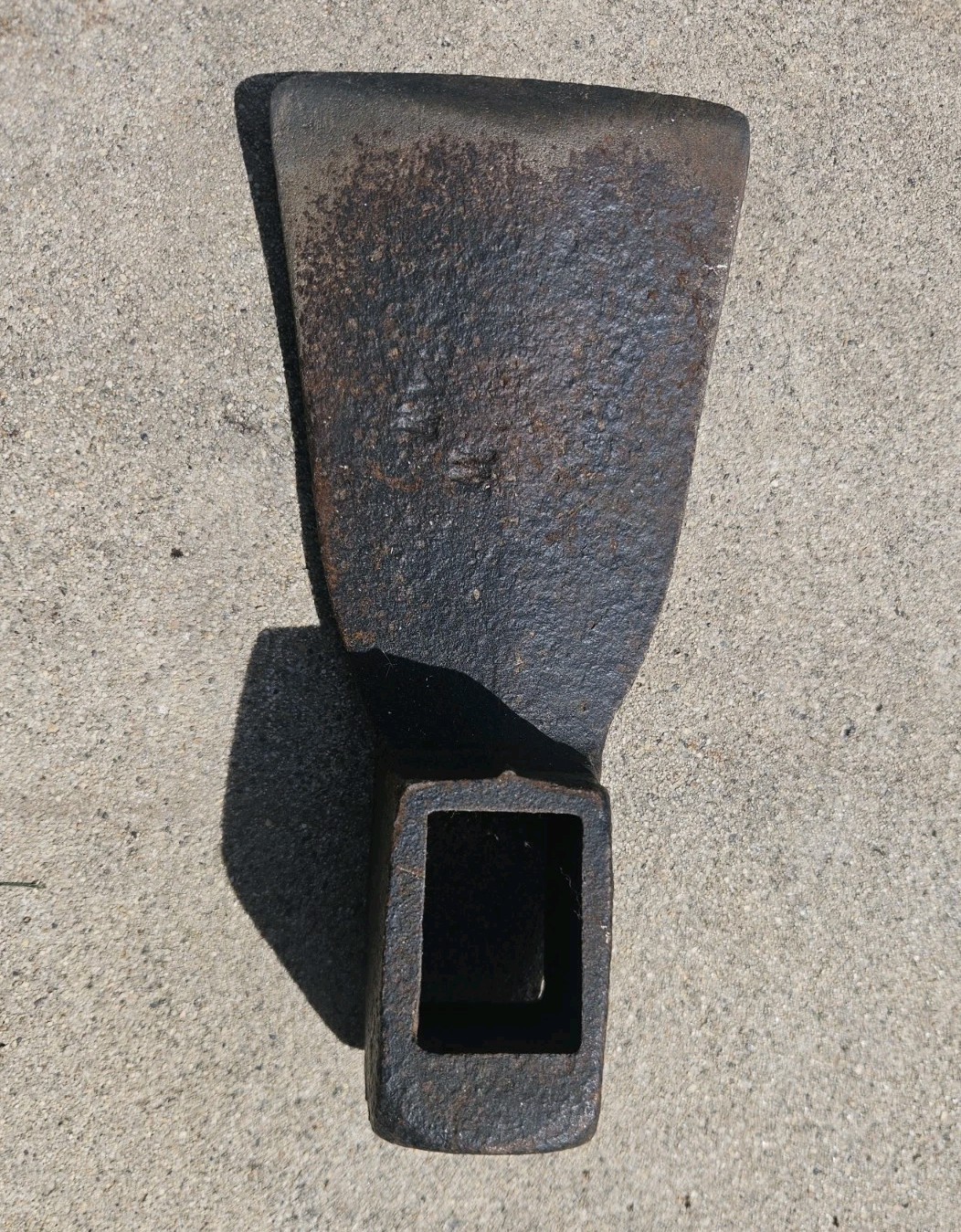 VINTAGE Stamped W M Forged Iron Grub Hoe Head 10″ Heavy Duty Mattock Tool 5lb5oz