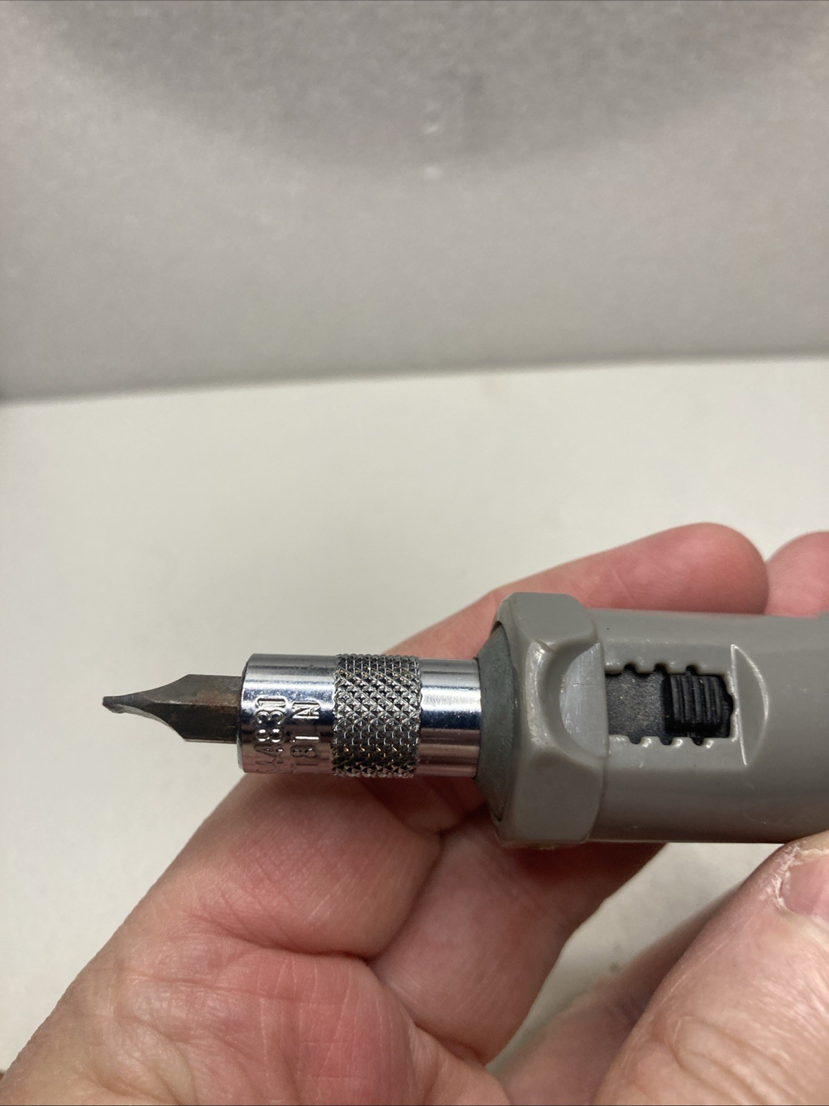 USA Patented Ratcheting Multi Tool. Multiple Bits In Handle -ST